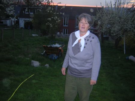 Image 27 of 34  -  390 kB